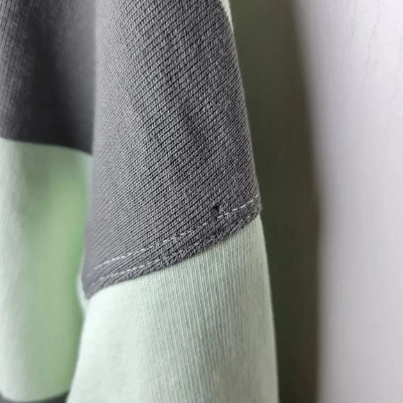 Lululemon Perfectly Oversized Cropped Sweatshirt Lined Green 100% Cotton Size 4 - Picture 4 of 6